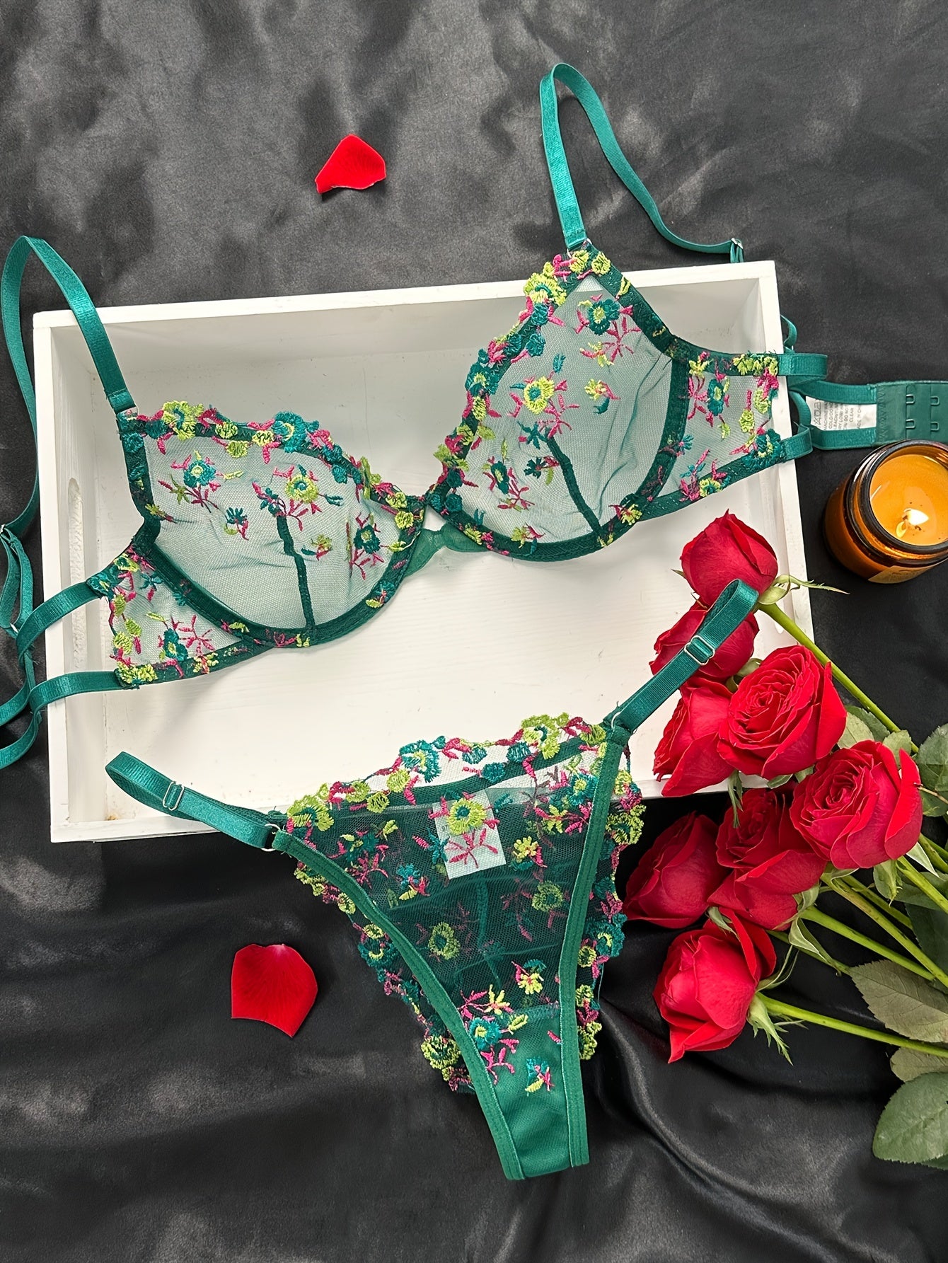 Conjunto de lencería con bordado floral, sujetador sin forro con aberturas y tanga de malla, lencería y ropa interior sexy para mujer