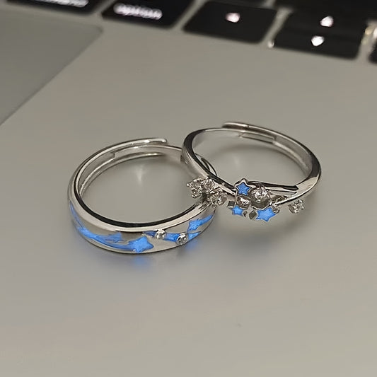 Elegante juego de 2 anillos para parejas: diseño ajustable y luminoso de noche estrellada con diamantes de imitación, aleación plateada: perfecto para uso diario y para regalar