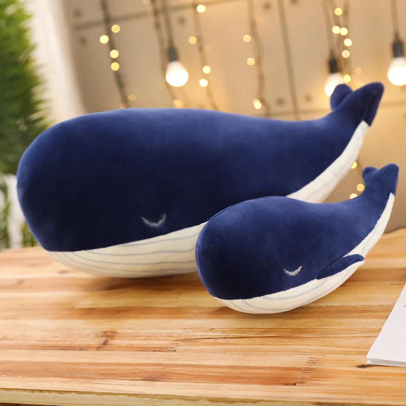 Juguetes de peluche de ballena azul de dibujos animados de 25 cm, muñecos de animales marinos suaves y encantadores, linda almohada de pez para niños, regalos de cumpleaños y Navidad