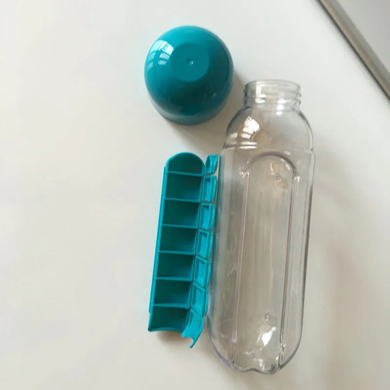 Portable 600ML Water Glass Bottle Pill Box 2 in 1 Outdoor Travel Water Bottle Medicine Cup Plastic Bottles