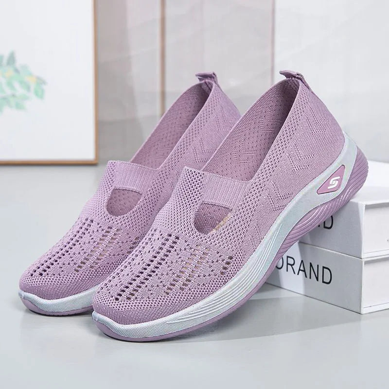 Zapatos nuevos de verano para mujer, zapatillas de deporte de malla transpirables, zapatos casuales de plataforma plana ligeros sin cordones, zapatos tejidos antideslizantes para caminar para mujer